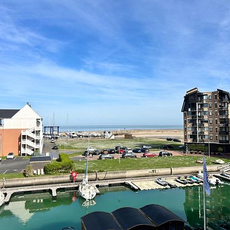 La Marina-Studio, Vue Mer Avec Balneo Deauville Zewnętrze zdjęcie